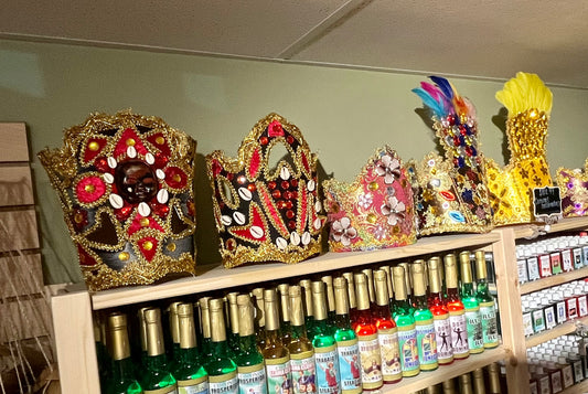 Coronas decoradas para los santos/ Decorative crowns for saints