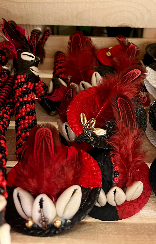 Gorro eleggua rojo y negro pequeno/ Eleggua small hat red and black