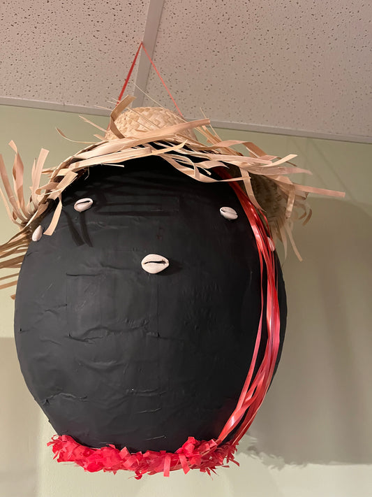 Pinata con sombrero de paja/ Pinata with straw hat