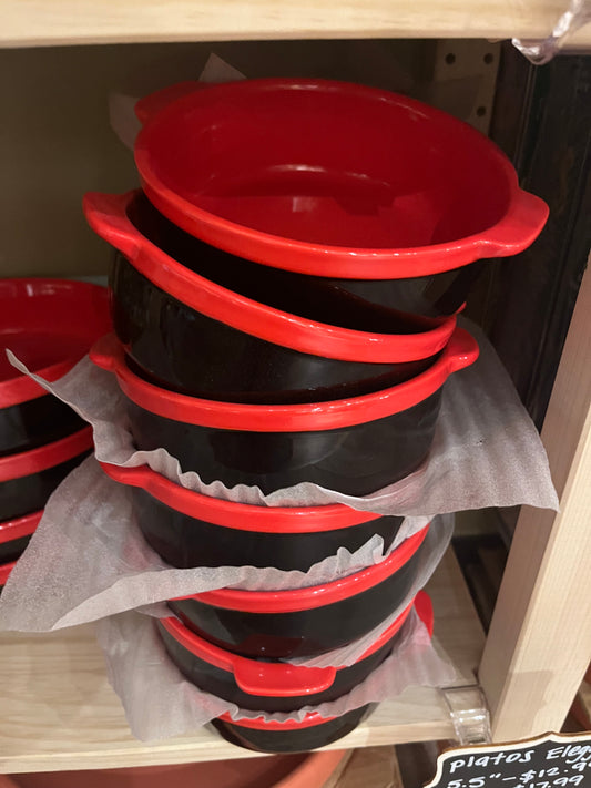 Plato rojo y negro 5.5''/ 5.5'' red and black plate