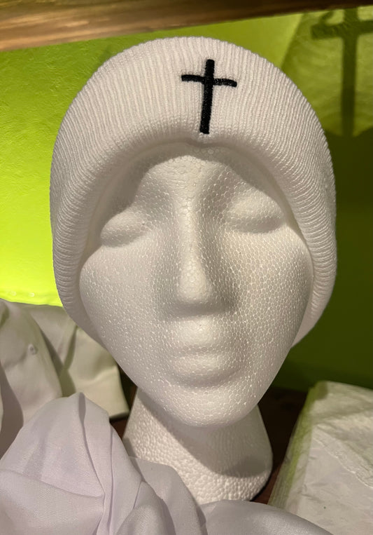 White cross beanie/ Gorro blanco-cruz