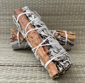 Cinnamon + White Sage 4 inch/ Canela + Salvia Blanca 4"