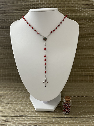 Our Lady Guadalupe Red Bead Rosary Silver (smaller) with case/Rosario de Nuestra Señora de Guadalupe con Cuentas Rojas Plata (pequeño) con estuche