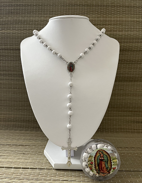 Our Lady Guadalupe White Bead Rosary (scented) with case/Rosario de Cuentas Blancas de Nuestra Señora de Guadalupe (perfumado) con estuche