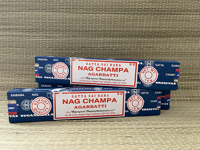 Nag Champa Argabatti Incense Box (15 sticks)/Caja de Incienso Nag Champa Argabatti (15 varillas)