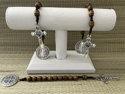 St. Benedict Pocket Rosary/Rosario de Bolsillo de San Benito