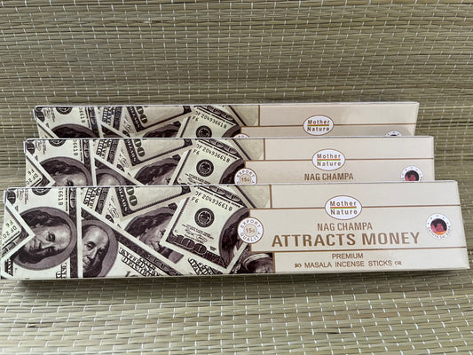 Nag Champa Attracts Money Incense Box (15 sticks)/Caja de incienso Nag Champa atrae dinero (15 varillas)