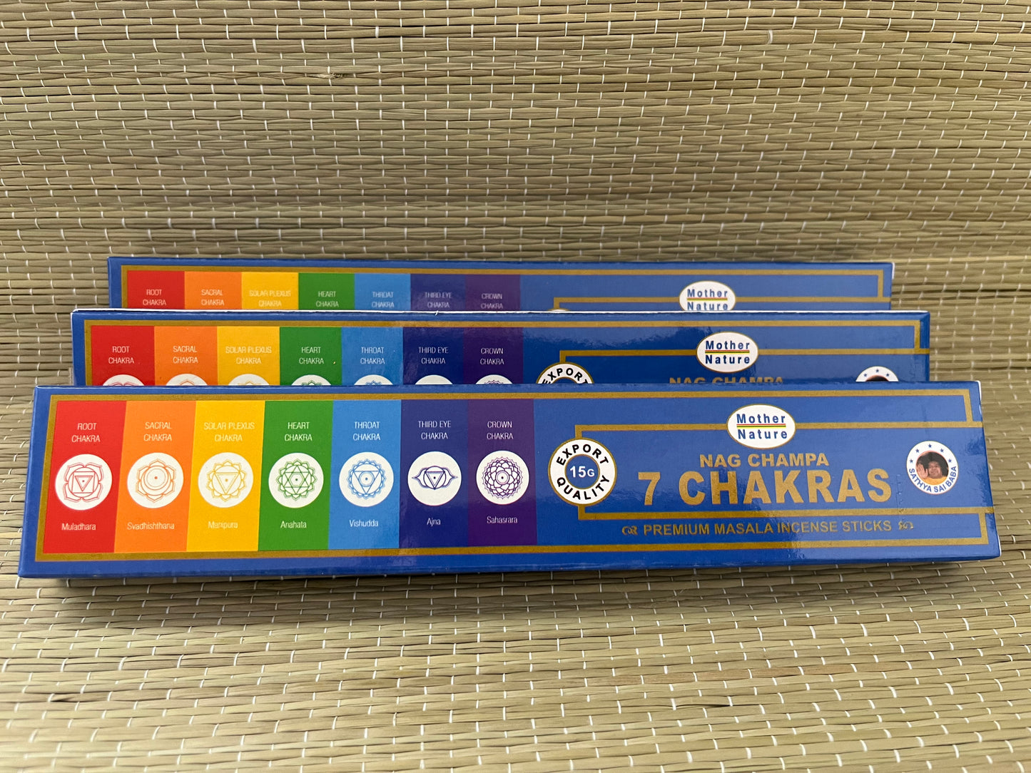 Nag Champa 7 Chakras Incense Box (15 sticks)/Caja de Incienso Nag Champa 7 Chakras (15 varillas)