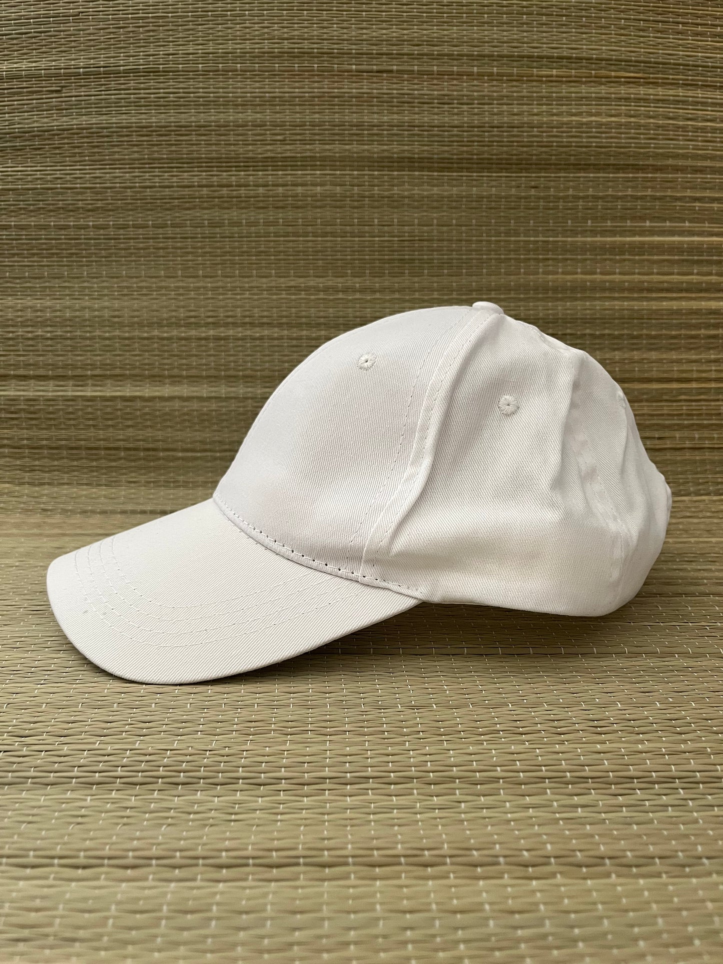 Unisex White Cap/Gorra Blanca Unisex